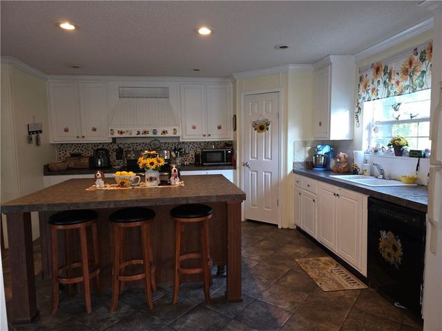 6651 Taylor Avenue, Irvington, AL 36544