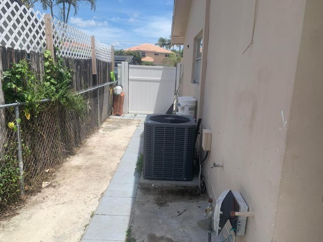 9640 SW 1ST Place, Boca Raton, FL 33428