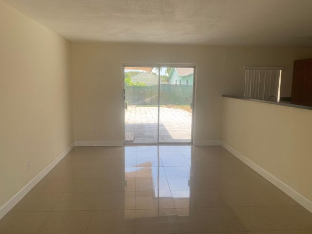 9640 SW 1ST Place, Boca Raton, FL 33428