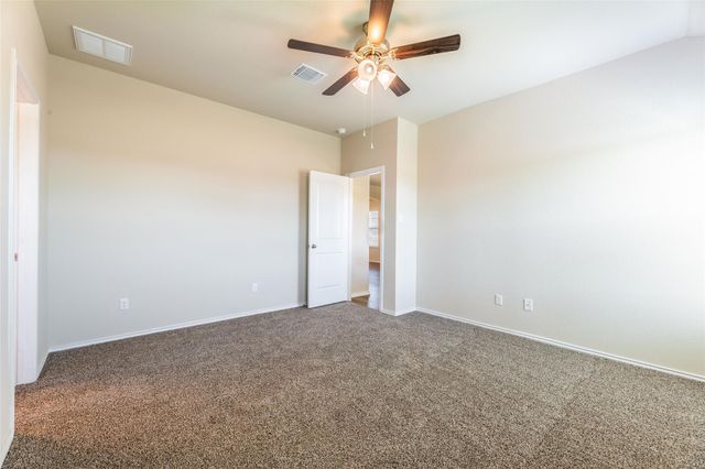 125 Break Ave, Taylor, TX 76574