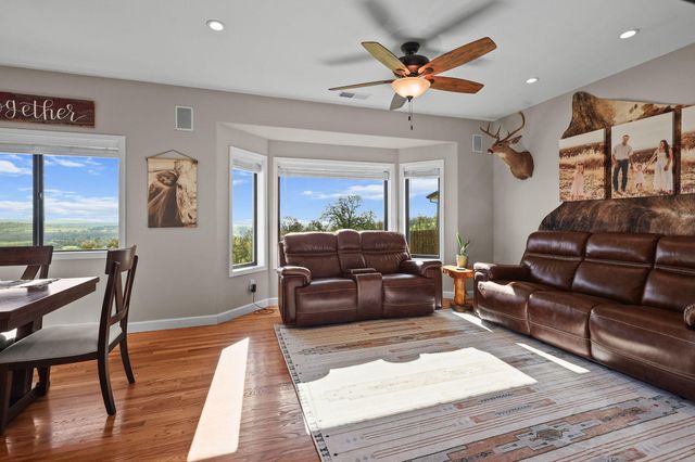 19662 White Horse Place, Cottonwood, CA 96022