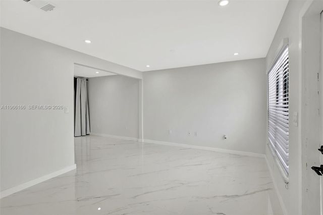 3916 NW 207th St Rd, Miami Gardens, FL 33055