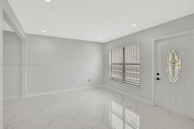 3916 NW 207th St Rd, Miami Gardens, FL 33055