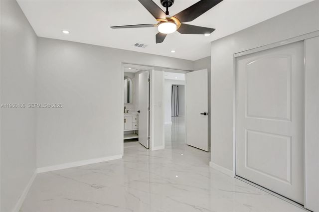 3916 NW 207th St Rd, Miami Gardens, FL 33055