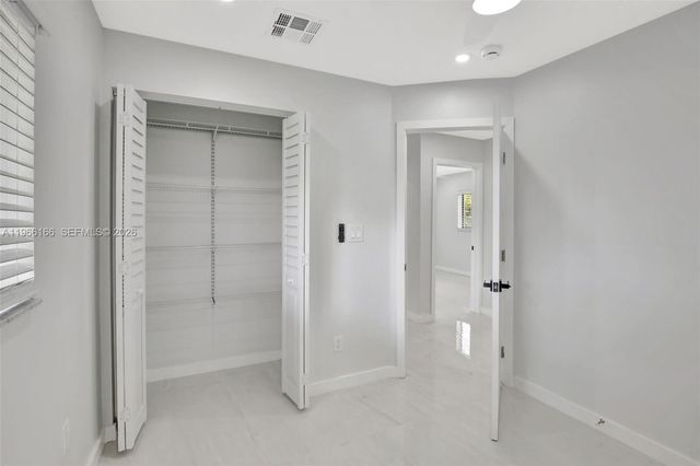 3916 NW 207th St Rd, Miami Gardens, FL 33055