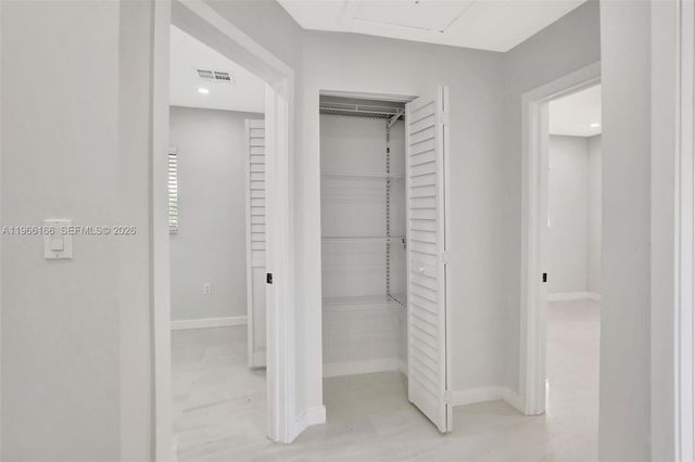 3916 NW 207th St Rd, Miami Gardens, FL 33055