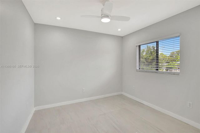 3916 NW 207th St Rd, Miami Gardens, FL 33055