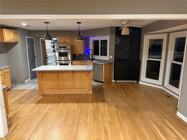 12509 W 154 Terrace, Overland Park, KS 66221