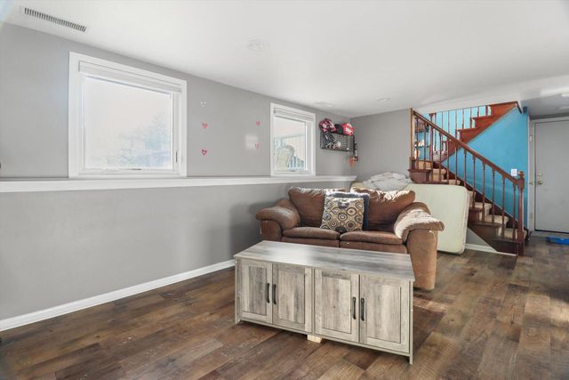 105 Winston WAY, Waunakee, WI 53597