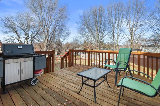 105 Winston WAY, Waunakee, WI 53597