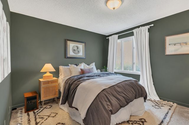 210 Raintree Dr, Hermitage, TN 37076