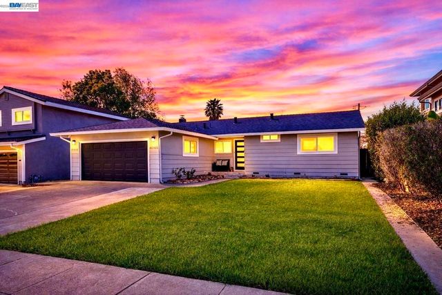 48465 Ursa Dr, Fremont, CA 94539