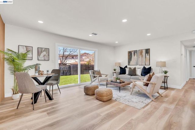 48465 Ursa Dr, Fremont, CA 94539