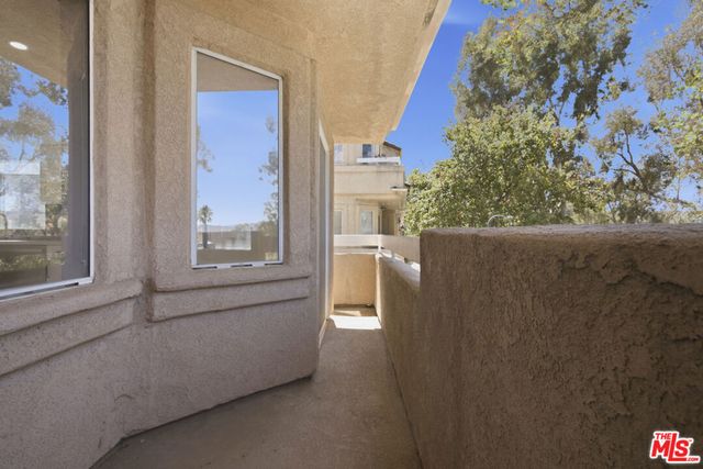 19863 Sandpiper Place 105, Santa Clarita, CA 91321