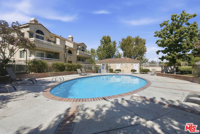 19863 Sandpiper Place 105, Santa Clarita, CA 91321