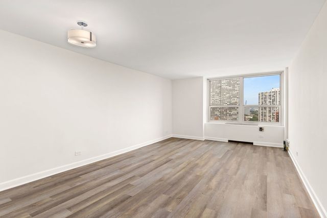 720 W Gordon Terrace 18B, Chicago, IL 60613