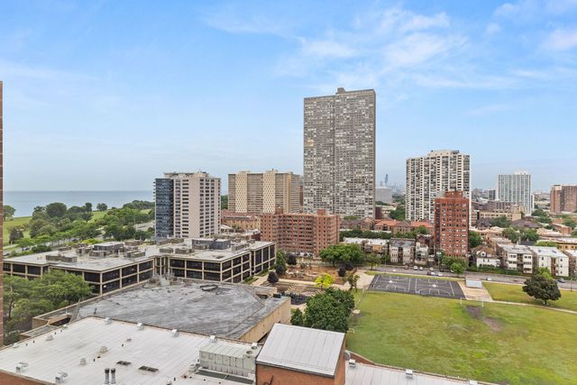 720 W Gordon Terrace 18B, Chicago, IL 60613