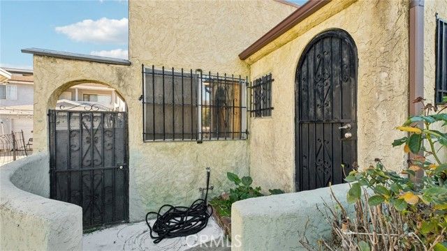2958 Partridge, Los Angeles, CA 90039