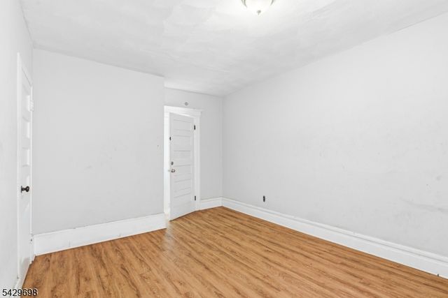 530 Norwood St, East Orange City, NJ 07018