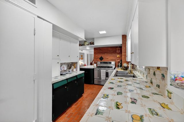 1600 W Ohio Ave, Midland, TX 79701