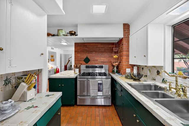 1600 W Ohio Ave, Midland, TX 79701