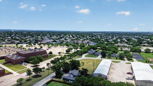 8006 Renee Drive, Arlington, TX 76001