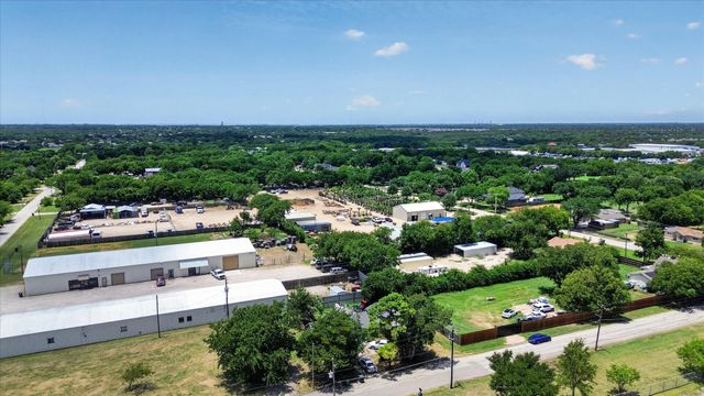 8006 Renee Drive, Arlington, TX 76001