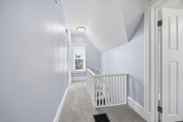 864 Sims Avenue, Saint Paul, MN 55106