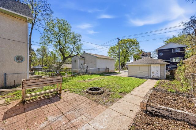 864 Sims Avenue, Saint Paul, MN 55106