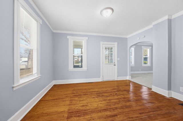 864 Sims Avenue, Saint Paul, MN 55106
