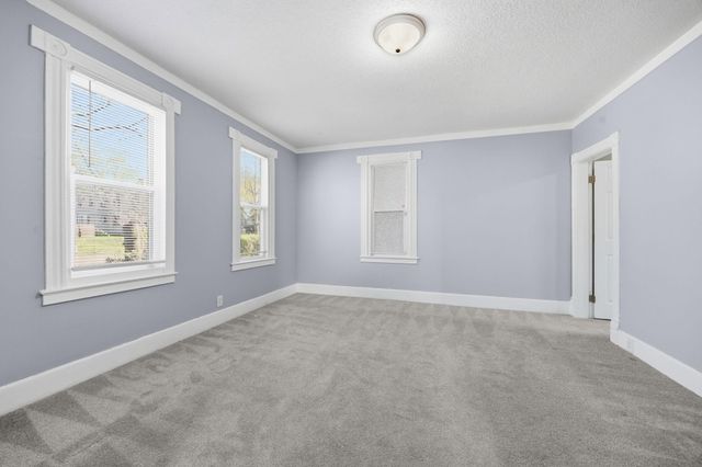 864 Sims Avenue, Saint Paul, MN 55106
