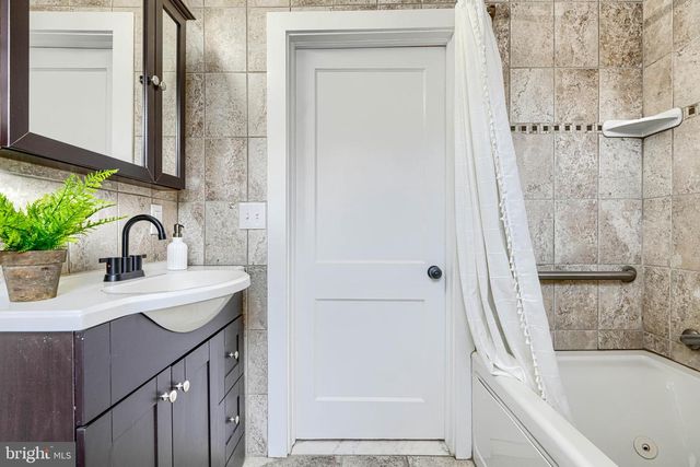 2902 WESTFIELD AVE, Baltimore, MD 21214