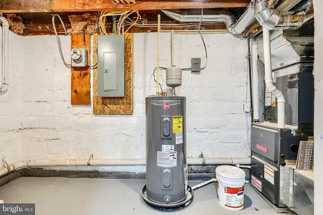 2902 WESTFIELD AVE, Baltimore, MD 21214