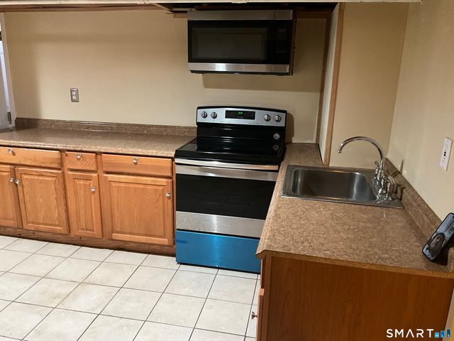 198 Broad Street, Manchester, CT 06042