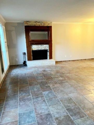 6402 Del Monte Drive 30, Houston, TX 77057