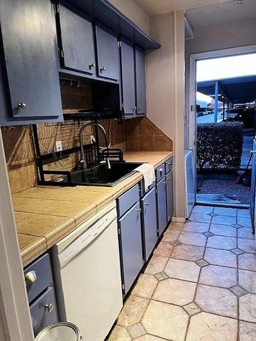 6402 Del Monte Drive 30, Houston, TX 77057