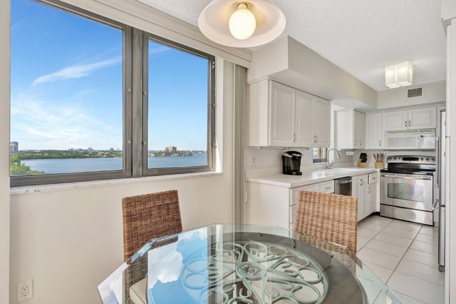 5380 N Ocean Drive 11a, Riviera Beach, FL 33404