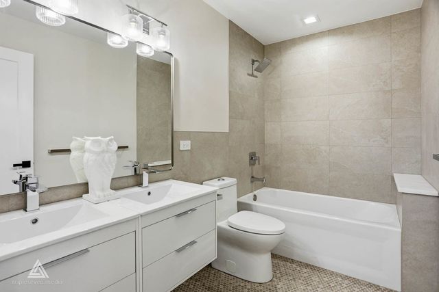 500 N Fairview Avenue, Mount Prospect, IL 60056