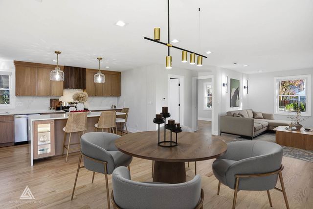 500 N Fairview Avenue, Mount Prospect, IL 60056