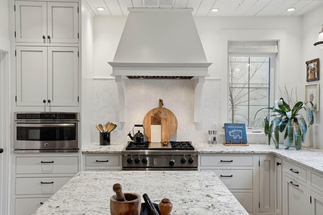 105 EDGEWOOD AVE, Columbia, MO 65203