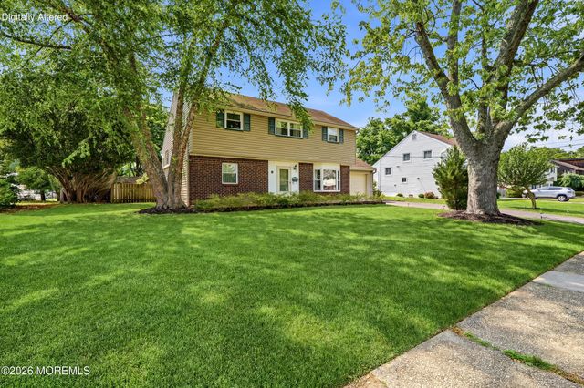24 Branch Road, Oakhurst, NJ 07755