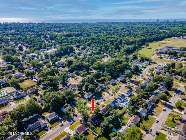 24 Branch Road, Oakhurst, NJ 07755