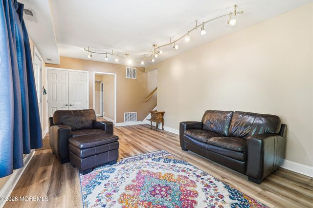 24 Branch Road, Oakhurst, NJ 07755