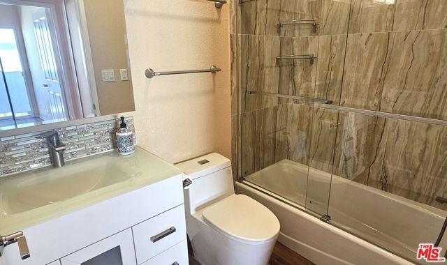 19350 Sherman Way 325, Los Angeles, CA 91335