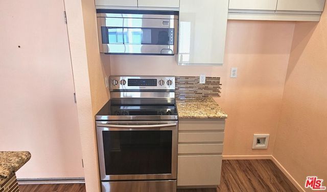 19350 Sherman Way 325, Los Angeles, CA 91335