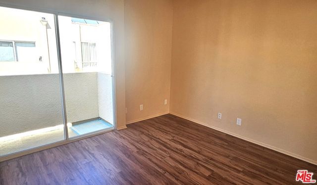 19350 Sherman Way 325, Los Angeles, CA 91335