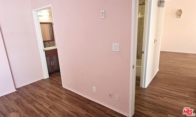 19350 Sherman Way 325, Los Angeles, CA 91335