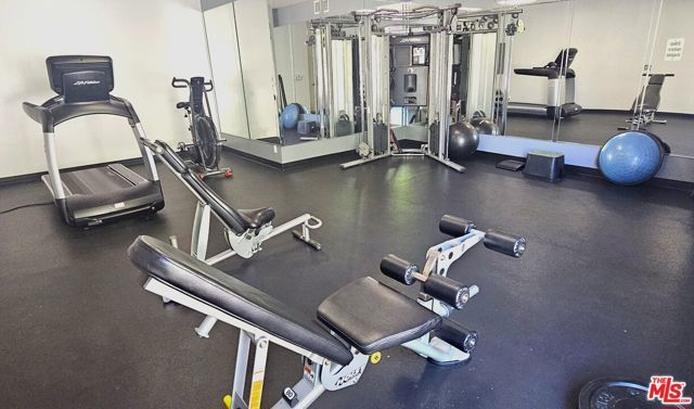 19350 Sherman Way 325, Los Angeles, CA 91335