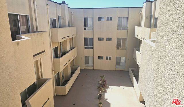 19350 Sherman Way 325, Los Angeles, CA 91335