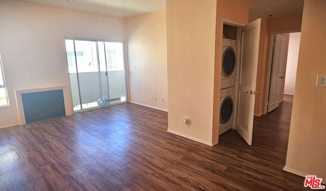 19350 Sherman Way 325, Los Angeles, CA 91335